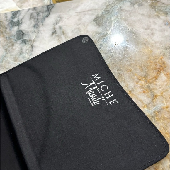 Miche Elegant Gold Crossbody Bag - Picture 4 of 7